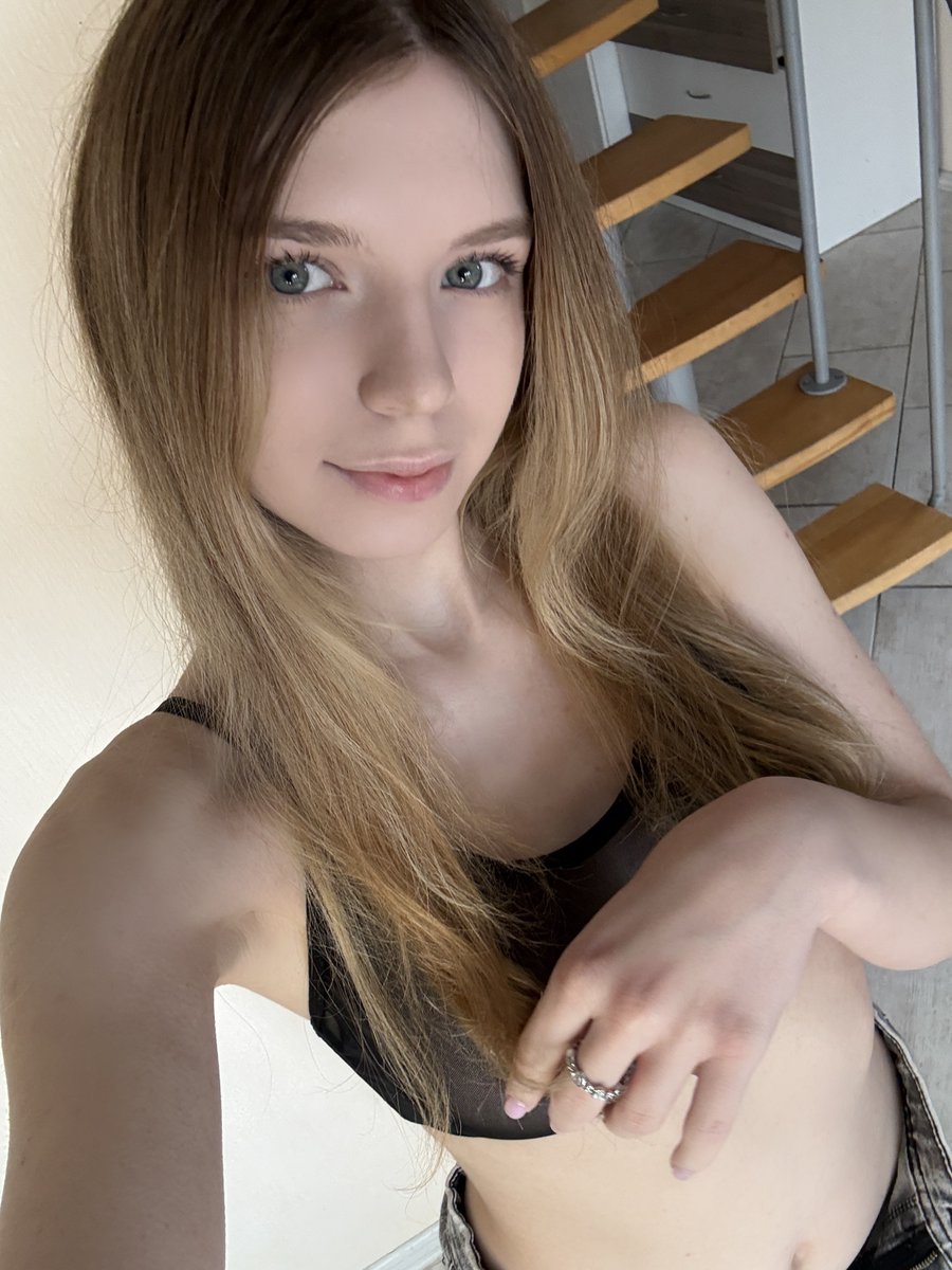 chloefdavi2pc7's tweet photo. ❤️FOR PVSSY VIDS👇       https://t.co/bSWGTeX0tS https://t.co/Ig61dKbIxY