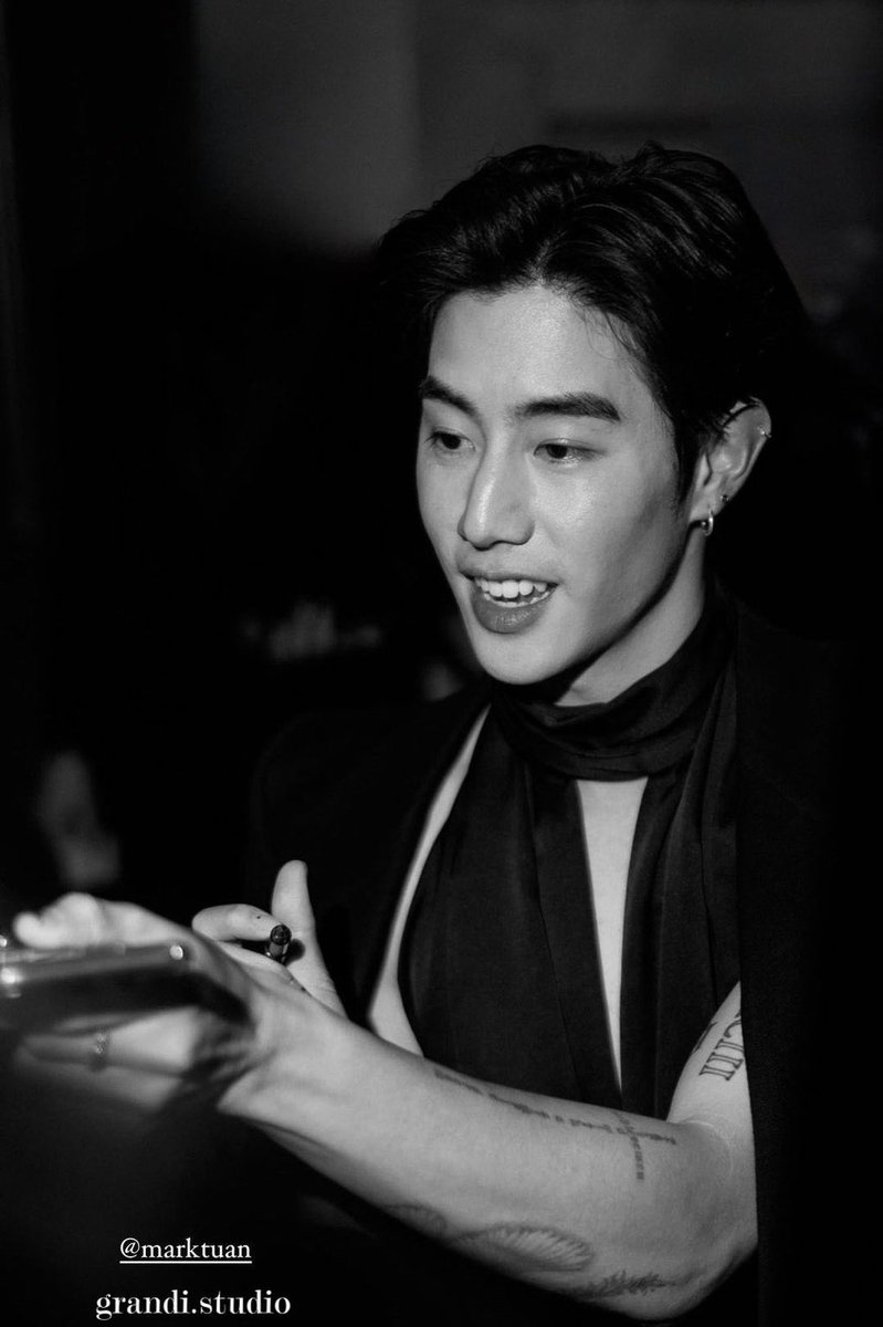 - ทัศนคติ
- จริงใจ
- ซื่อตรง
- เก่ง,ฉลาด รอบด้าน
- อบอุ่น
- รอยยิ้ม
- สไตล์,การแต่งตัว,การใช้ชีวิต
- หล่อ หล่อแบบหาที่ไหนไม่ได้ หล่อวัวตายควายล้ม หล่อแบบพระเจ้า หล่อเผื่อคนทั้งโลก หล่อแบบไม่เคยมียุคมืด หล่อมาแล้ว 32ปี เพราะหล่อตั้งแต่กำเนิด 
.
#MarkTuan