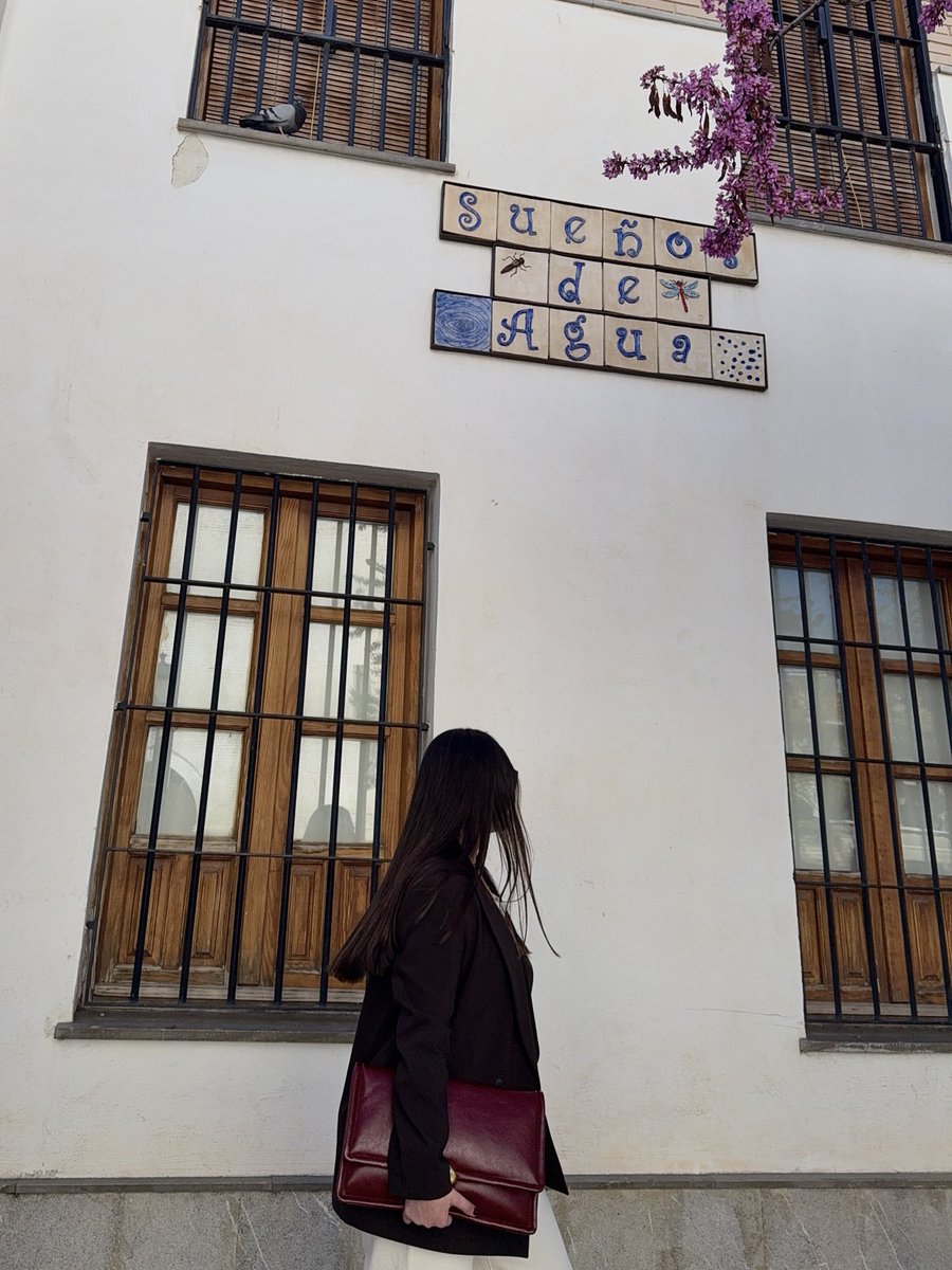 emmmmzb's tweet photo. mucha alhambra y no de la fresquita (que también) https://t.co/ALSkvgpdyu