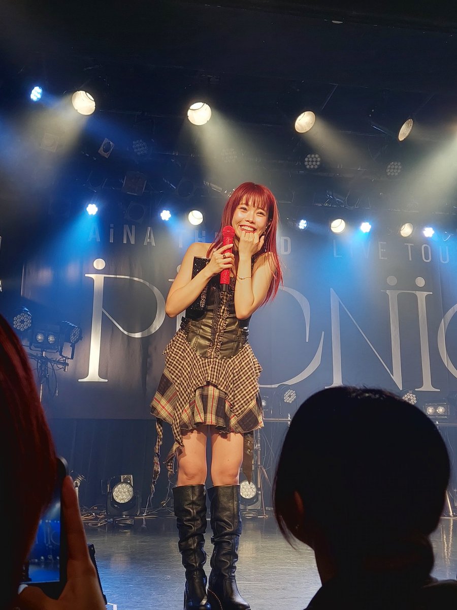 cxu_ht's tweet photo. アイナちゃんソロライブ初参戦でした！！
ほんとに近くて、かわいくてツヤツヤで声もかわいくて、、、
何もかもが圧巻でした！
れいかちゃん、はづきちゃんもめーっちゃかわいかった！！
#アイナジエンド
#PICNIC前夜祭 https://t.co/gNkg0MQDpR