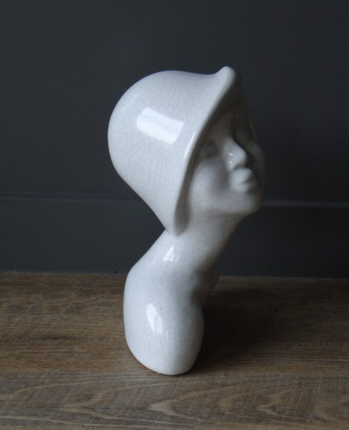 marieartcollec1's tweet photo. Elegant Art Deco Flapper Woman Bust in white cracked glaze porcelain. Cloche hat, Belle Époque style – 9.8" tall (25 cm) Perfect retro charm for your home! https://t.co/1iF1fOKMlk
#ArtDeco #Flapper #CrackedGlaze #BelleEpoque #VintageDecor #PorcelainBust https://t.co/LZ4r9sQ3TV