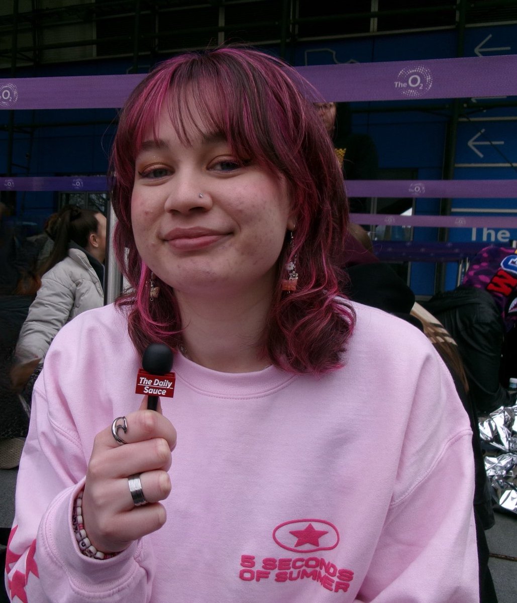 loz ★ misses 5sos :( tweet media