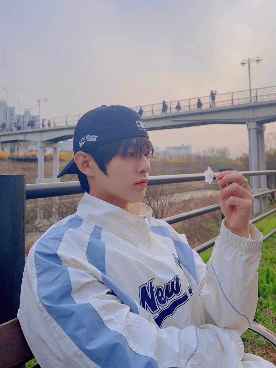 𝐃𝟏𝐙. tweet media