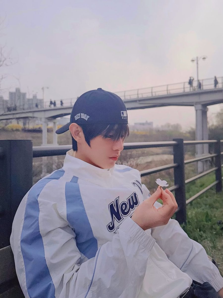 𝐃𝟏𝐙. tweet media