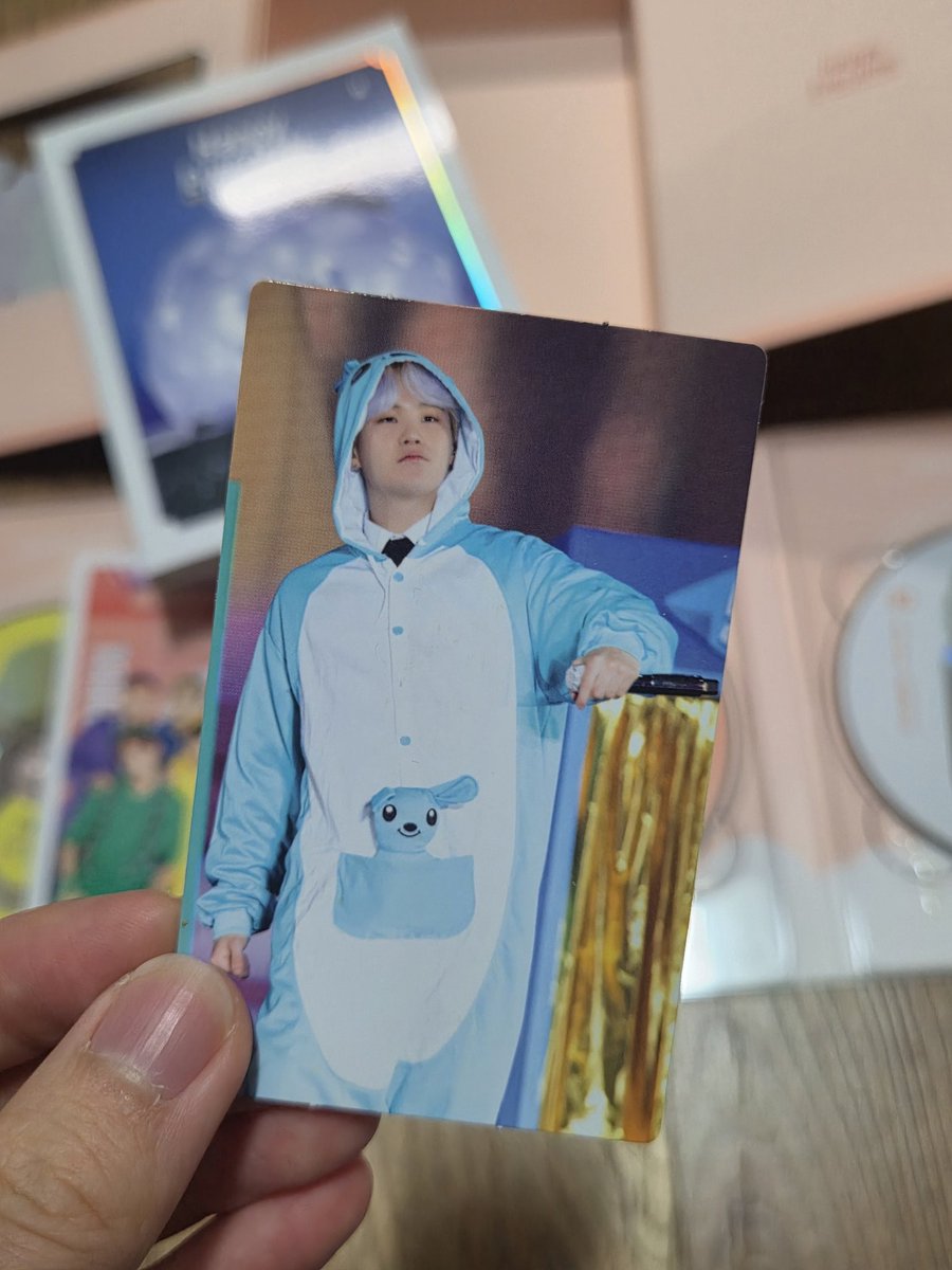 방다다 tweet media