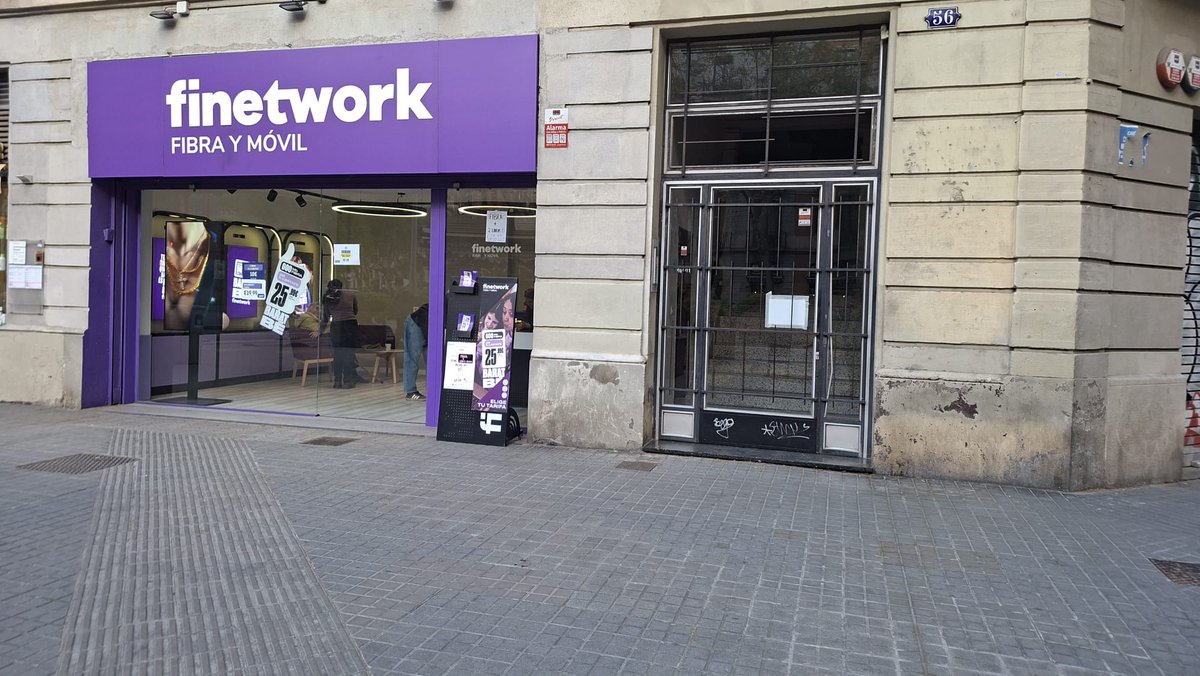rocallume's tweet photo. @finetwork Hola, he observat que la vostra empresa incompleix l'article 128.1 del Codi de Consum de Catalunya. Les informacions, cartells, rètols, ofertes de serveis, tiquets, etc de Catalunya han de figurar com a mínim en llengua catalana. 
Salut 
https://t.co/KEAcK61uDm https://t.co/EYr1uM6oZJ