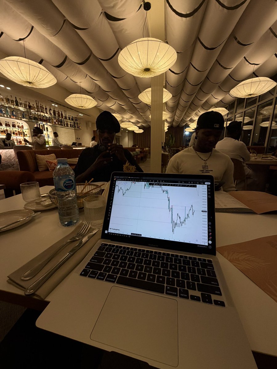 Tobi🧡 tweet media