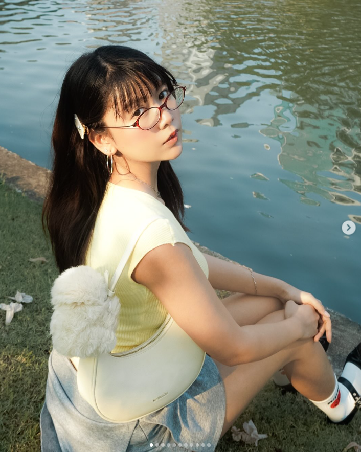 MirumiArmy's tweet photo. This is what has happened with $mirumi in the last 72 hours… and no, this is not random:

An actress was seen at Disneyland Japan with Mirumi on her bag, then posted it on Instagram where she has over 24 million followers, and those photos already have 250K+ likes.

The official Mirumi account commented… and she replied: “we love Mirumi”.

At the same time, organic posts are starting to appear from the Philippines, people already using Mirumi… right as shipping begins.

And on top of that…

One of the top exchanges by volume posted a guide on how to buy Mirumi safely.

Now add this:

official launch in Japan coming soon.

This is not noise…
this is how big narratives are born:

slowly appearing in places you don’t expect.

Everything is starting to move. 🚀