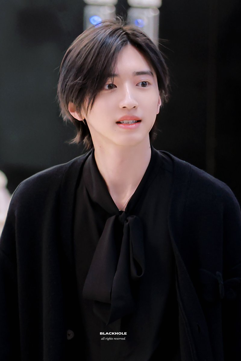 blackhole tweet media