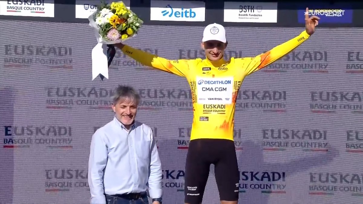 Le Gruppetto tweet media