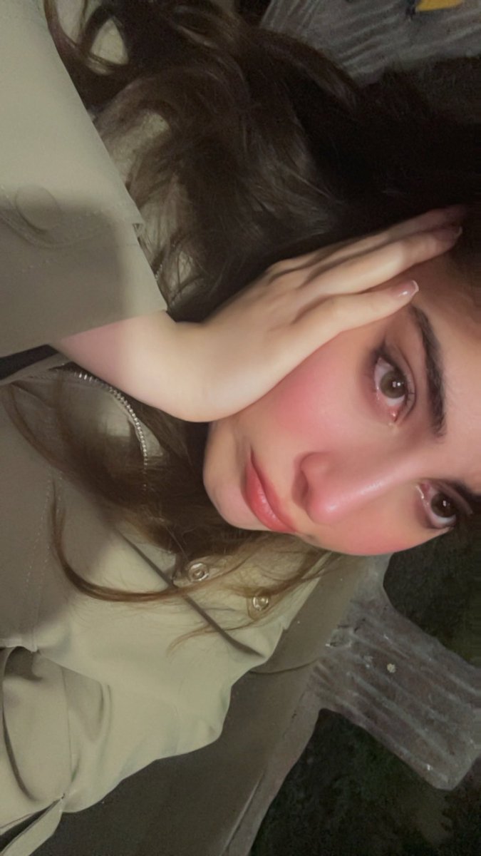 شانیا tweet media