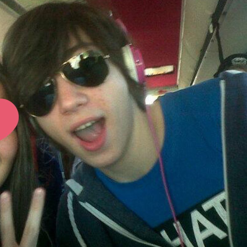 Mia Skylar tweet media