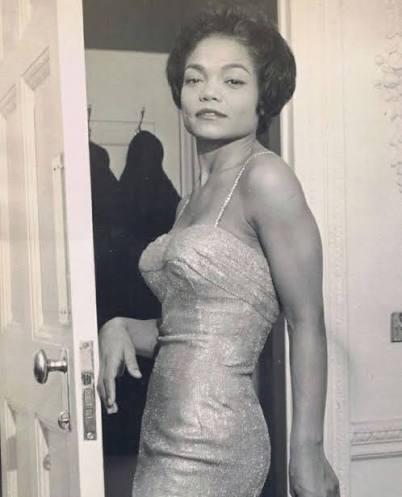 Know It Some tweet media