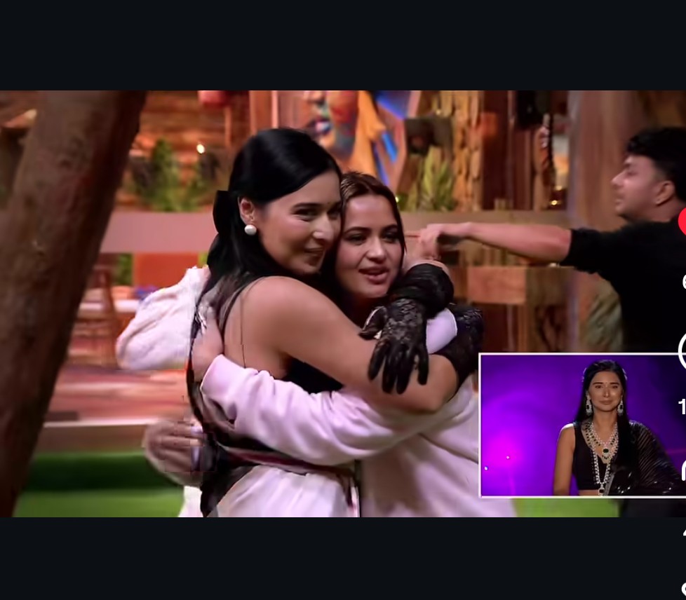 madhu1919838357's tweet image. Kuch Achi memory ❤️❤️❤️❤️❤️
@itanyamittal

@Rashmithakurr
 #TanyaMittal
#neelamgiri
#bigboss19
#Dosti