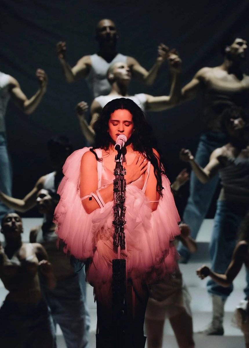 Rosalía España || Fan Page tweet media