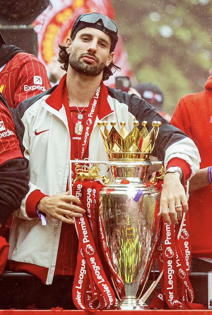 سلوم tweet media