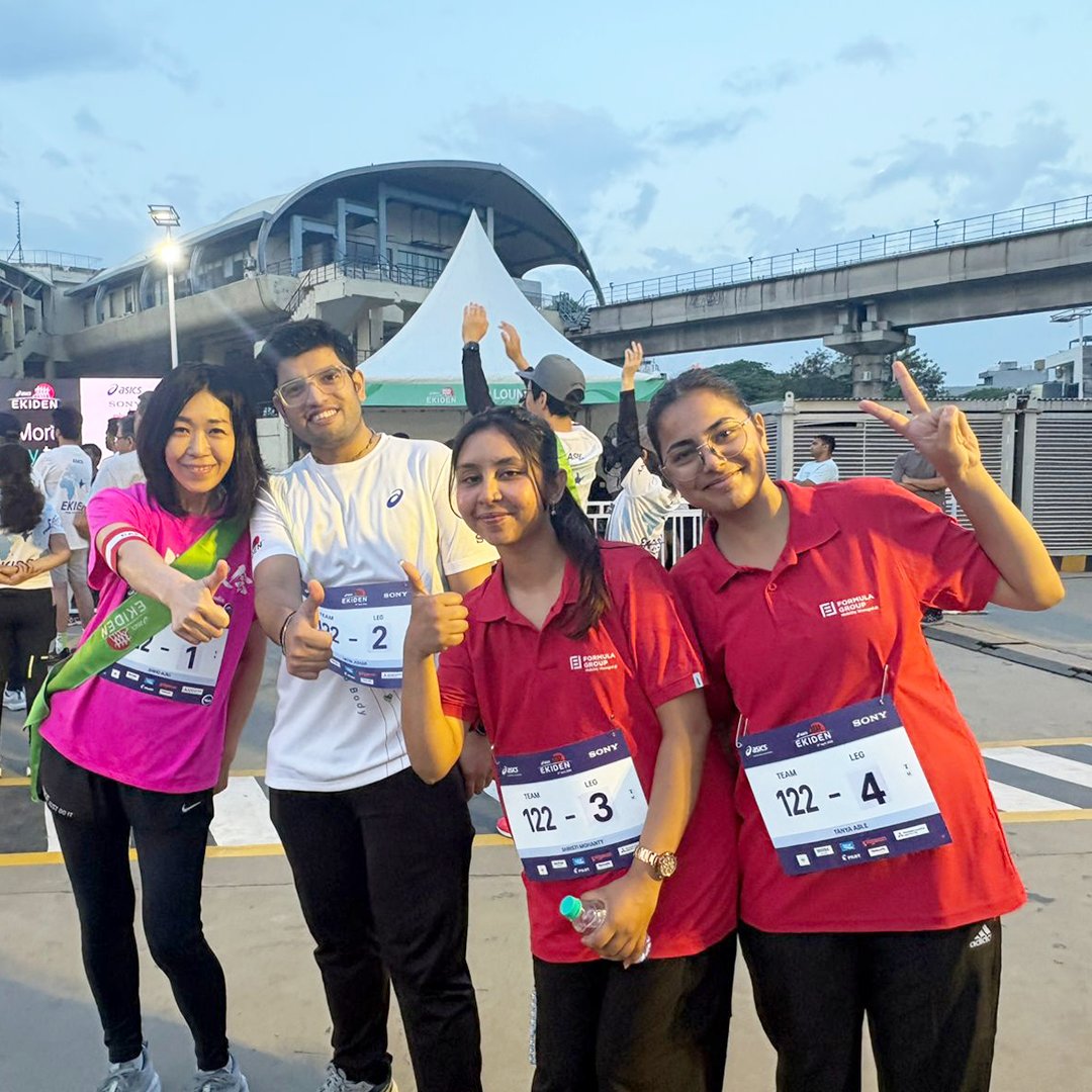formulaindia's tweet photo. A Sunday morning fueled by high energy and the rising sun! We witnessed a milestone at DLF CyberHub, Gurugram, during the vibrant debut of 𝗔𝗦𝗜𝗖𝗦 𝗘𝗞𝗜𝗗𝗘𝗡 𝗜𝗻𝗱𝗶𝗮 𝟮𝟬𝟮𝟲.

#FormulaGroup #ASICSEkidenIndia #MobilityManaged #GlobalRelocation #IndiaJapanFriendship https://t.co/ueYeNBtjn3