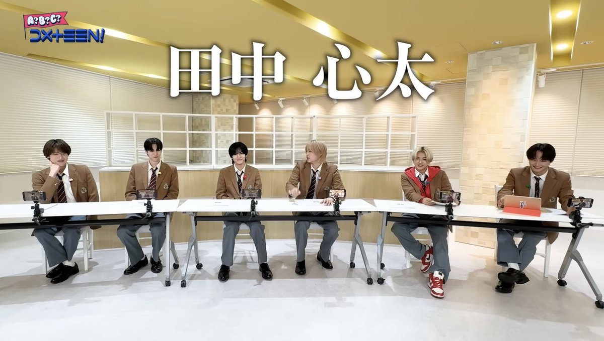 ﾅﾂﾐ tweet media