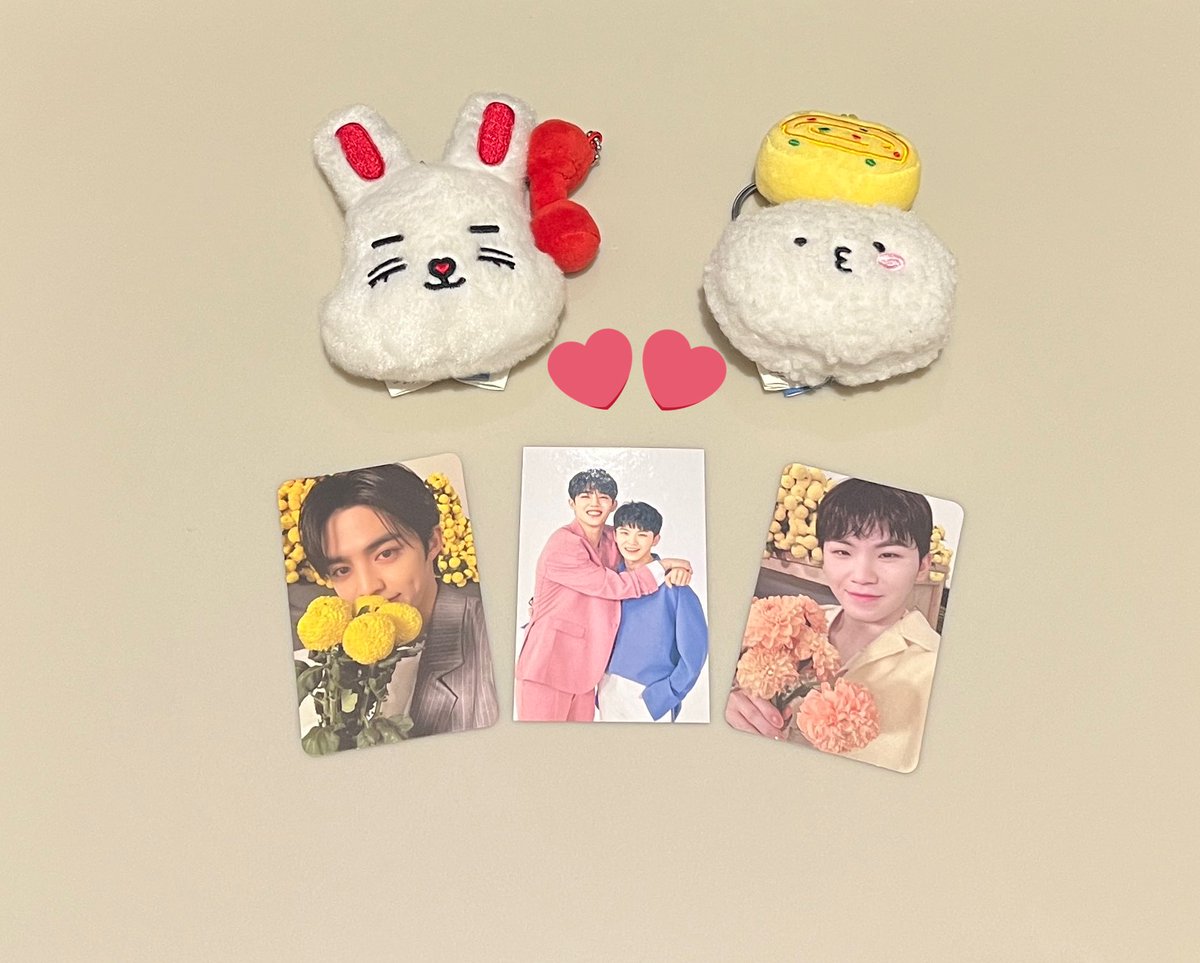 vobo_22's tweet photo. 昨日ゆいオンニとお花見したけどやっぱり花より団子だった🍡🤭笑

話しすぎたしNew アンコン配信で見た時に唯一撮った写真📸笑 https://t.co/4iatu8SaLE
