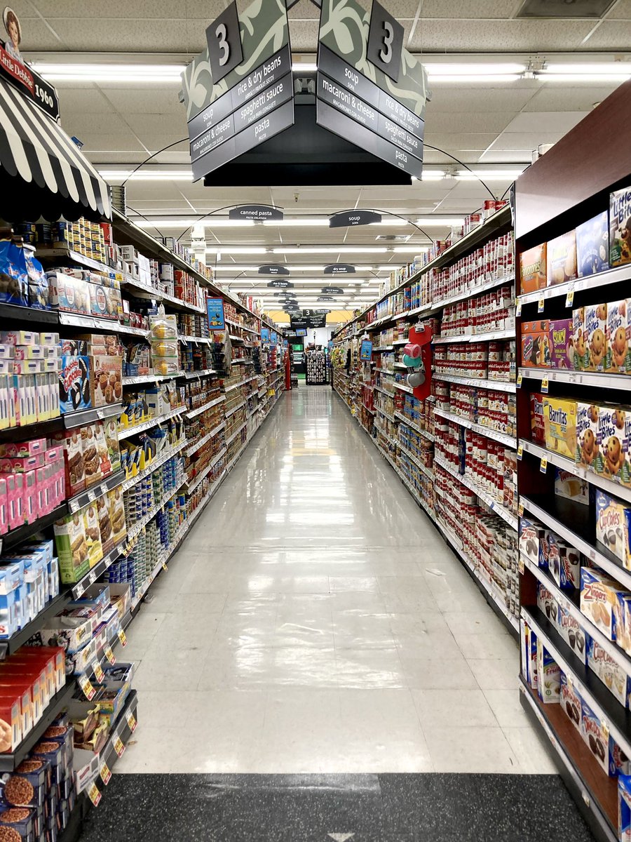 ReciklerkoCans's tweet image. Rice and dried beans in the aisle at the supermarket.

stock.adobe.com/contributor/21…

#adobe #stockadobe #editorialphoto #supermarket #usa #washington #aisle #Rice #driedbeans #grocerystore