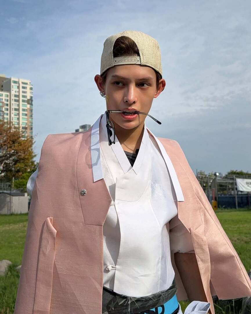 selfolssi ♤ tweet media