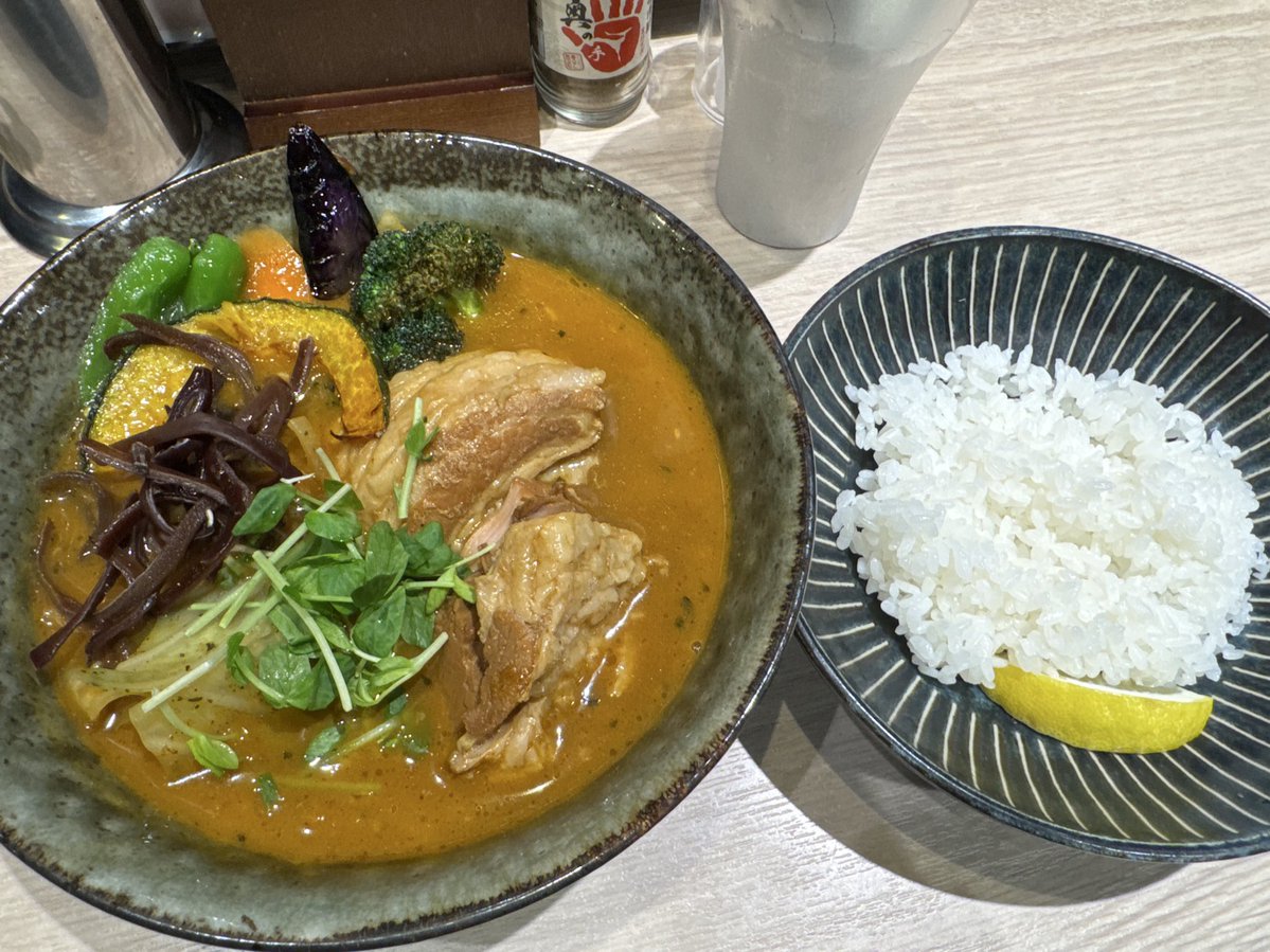 しろてぃー tweet media