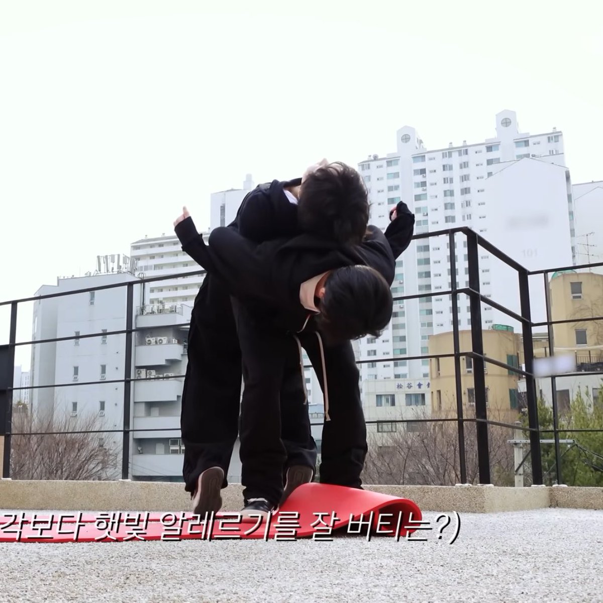 ૮₍ .•̄ · •̄ ₎ა tweet media