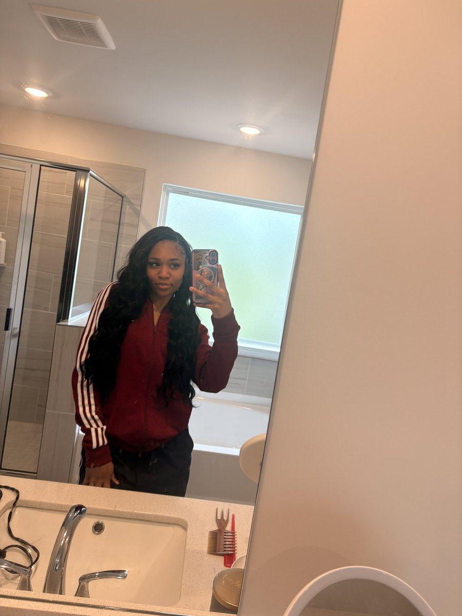 scorpio queen tweet media