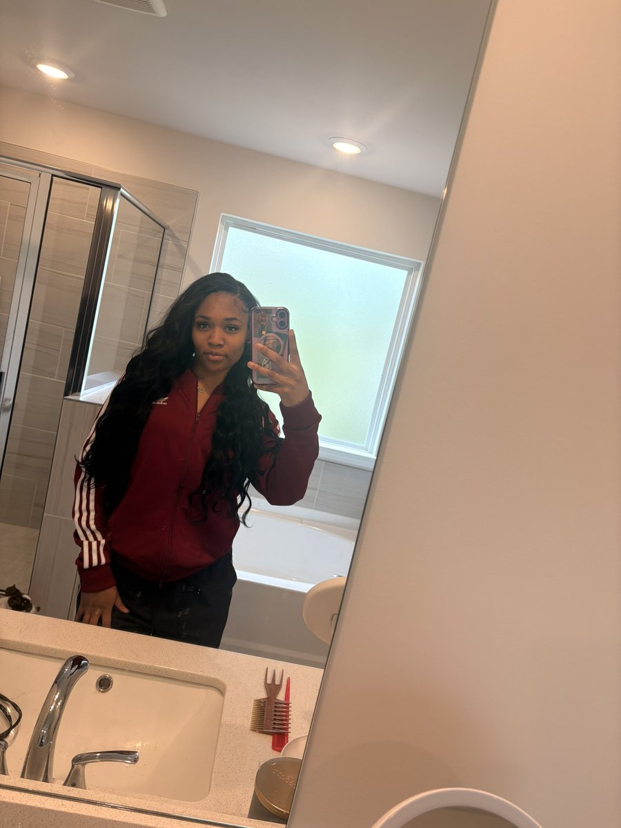 scorpio queen tweet media