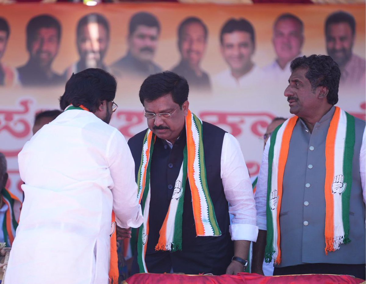 NasirHussainINC's tweet image. 06 April 2026 | 📍Davangere, Karnataka

At a public meeting at Sri Durgambika Devi Temple grounds, Budihal Road, Davangere, as part of the by-election campaign in support of Congress candidate Shri @shamanur19054.

#Davangere #Karnataka #ByElection #PublicMeeting #Congress