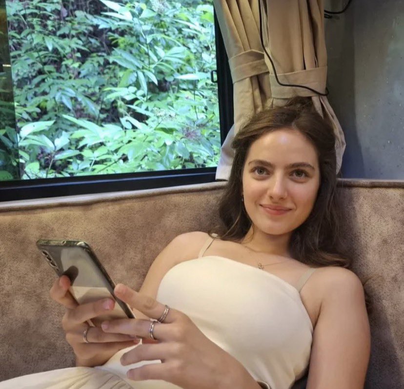 no context orel🐥 tweet media