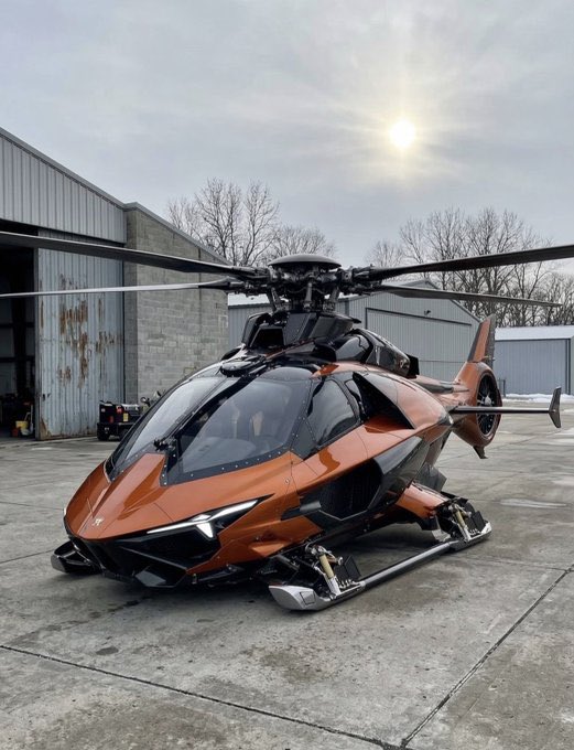 PECULIAR tweet media