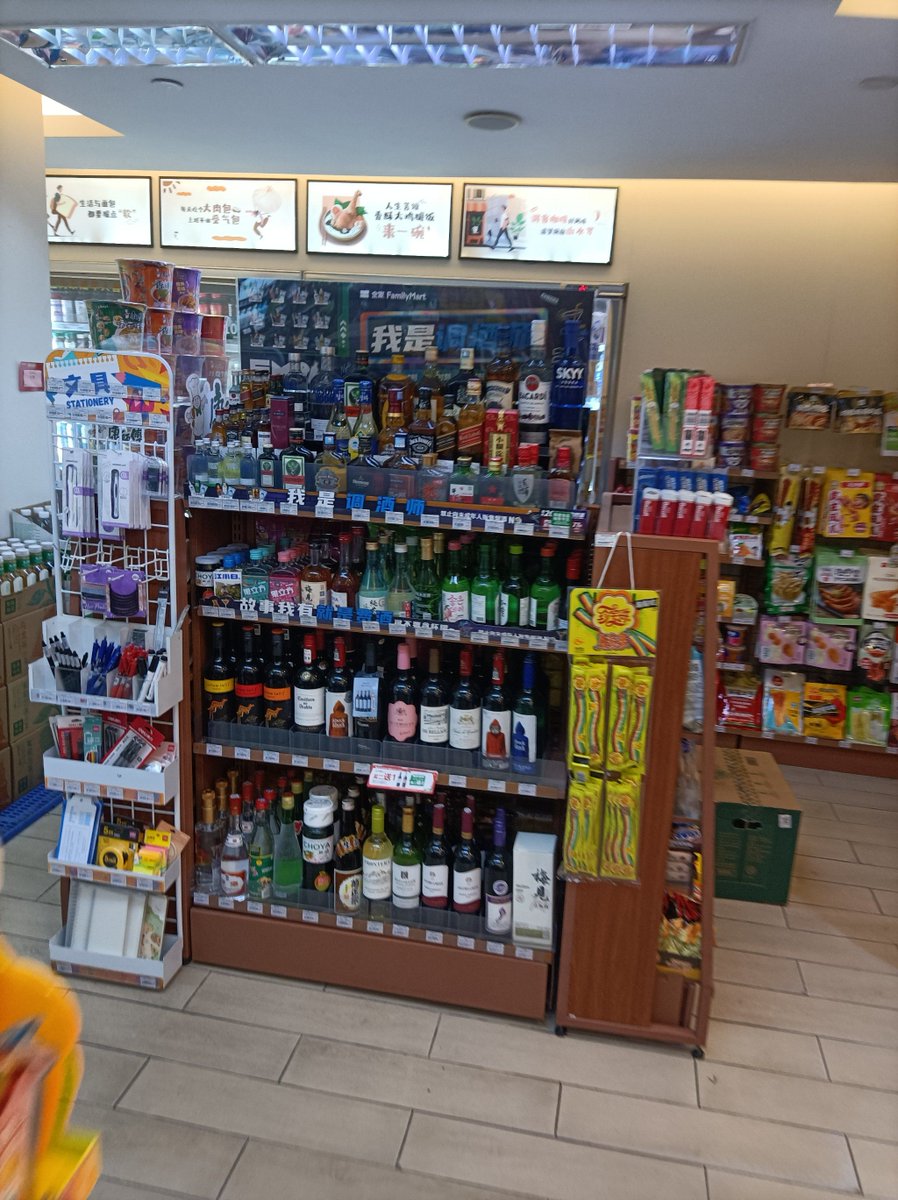 aurelia bernard tweet media