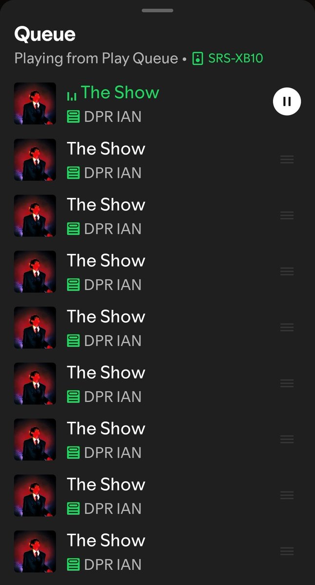 l i l y 𓆸 tweet media