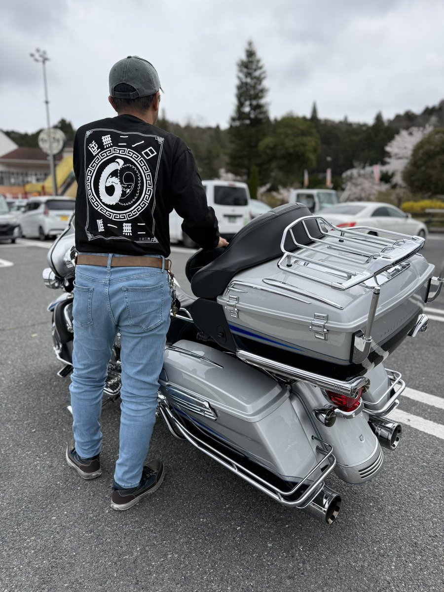 kusobouz0416's tweet photo. 久しぶりにバイクでちょっと散歩してきた
またには乗ってやらないと機嫌悪くなると困るからね

バイク乗るのが気も良い季節になってきた、沢山乗ろう！！
と毎年思ってるんだけどね💦
でも全然乗ってないから……

 #flhtcu
 #ハーレーダビッドソン https://t.co/xcH697BLyH