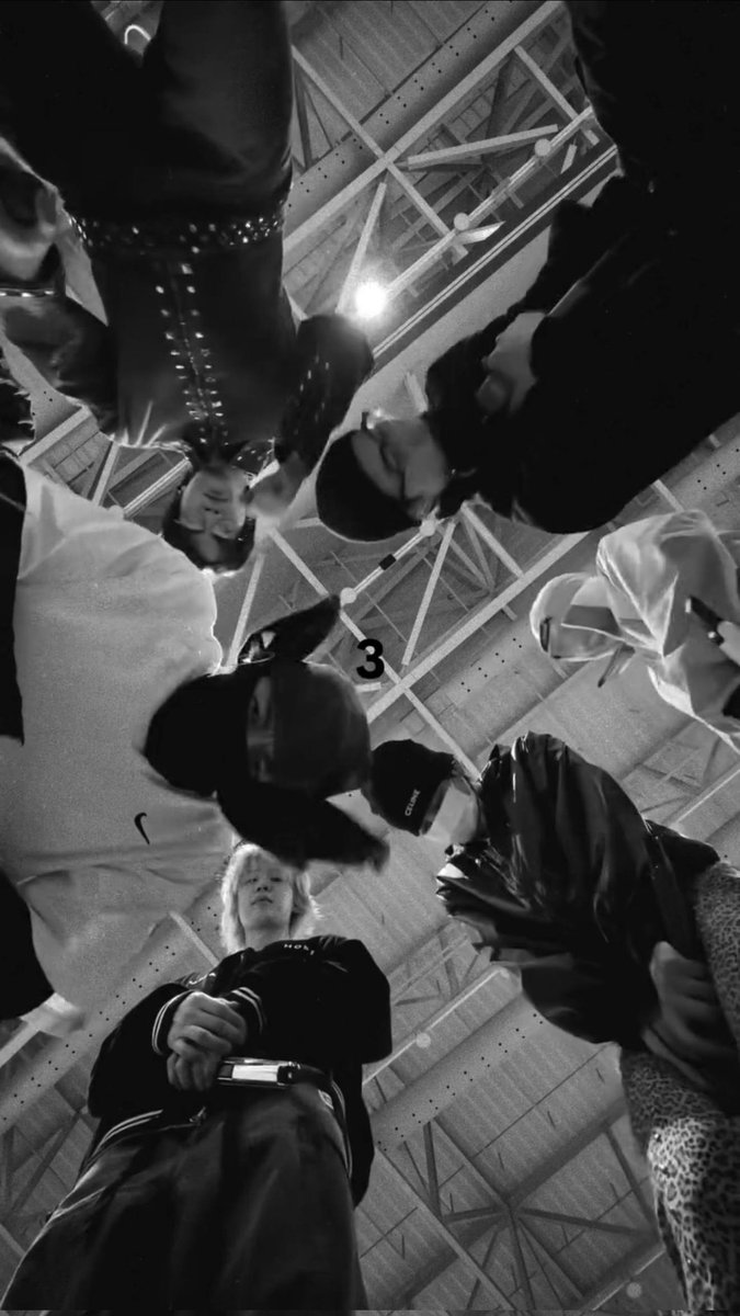 𝖩𝖪. tweet media