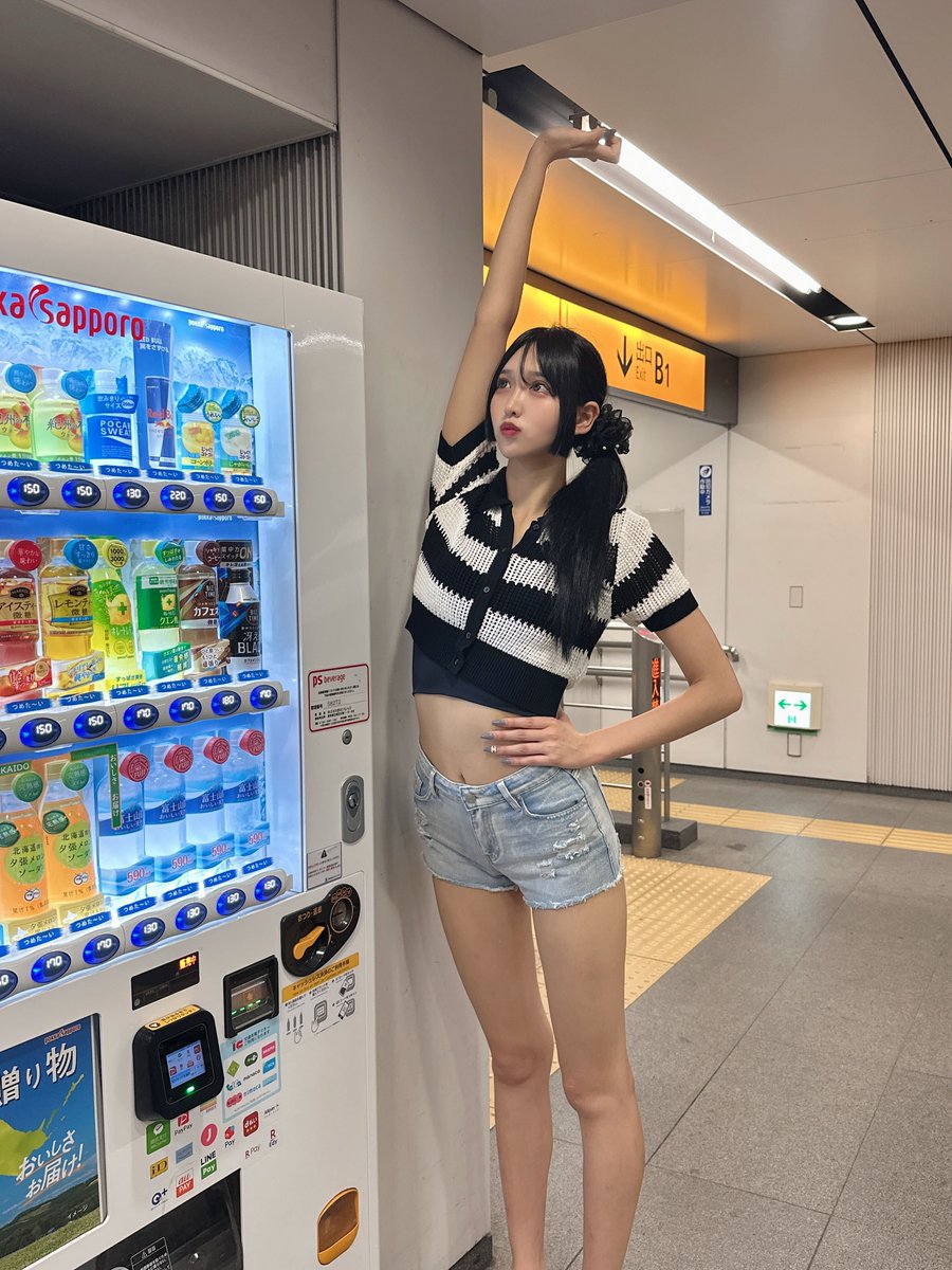 1.8m級巨人じゃけえ tweet media