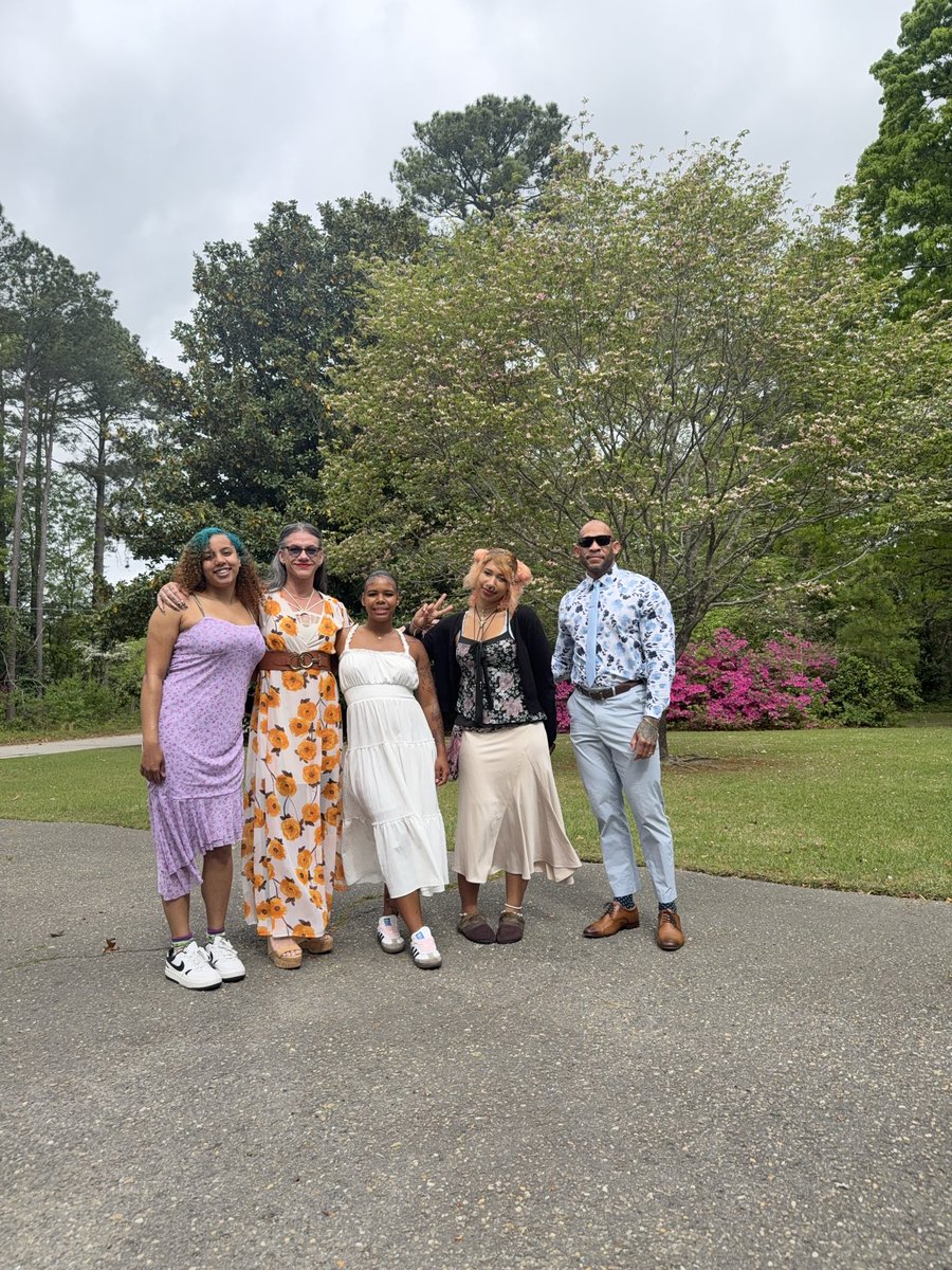 Morning twitter… #fit <a href="/muscles2016/">Luciana Esquilin</a>