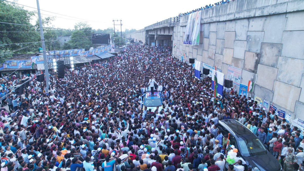AITCofficial's tweet photo. This powerful convergence of hearts at Harishchandrapur is a beautiful representation of the true soul of Bengal- marked by steadfast unity, harmony, and profound affection for our All India Trinamool Congress.

Jotoi Koro Hamla,
#AbarJitbeBangla https://t.co/Au9szjJSsl