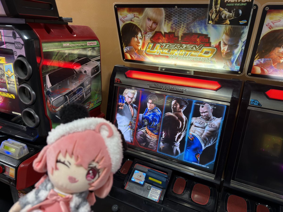 CLAMP_411's tweet photo. 咲さんとゲーセンタイム（フィリピン編）！💖

#笹木咲
#にじさんじ
#ゲームセンター
#ゲーセン
#鉄拳
#鉄拳タッグトーナメント2
#タイムクライシス4
#アーケード
#ナムコ https://t.co/TOkmoGuv6R