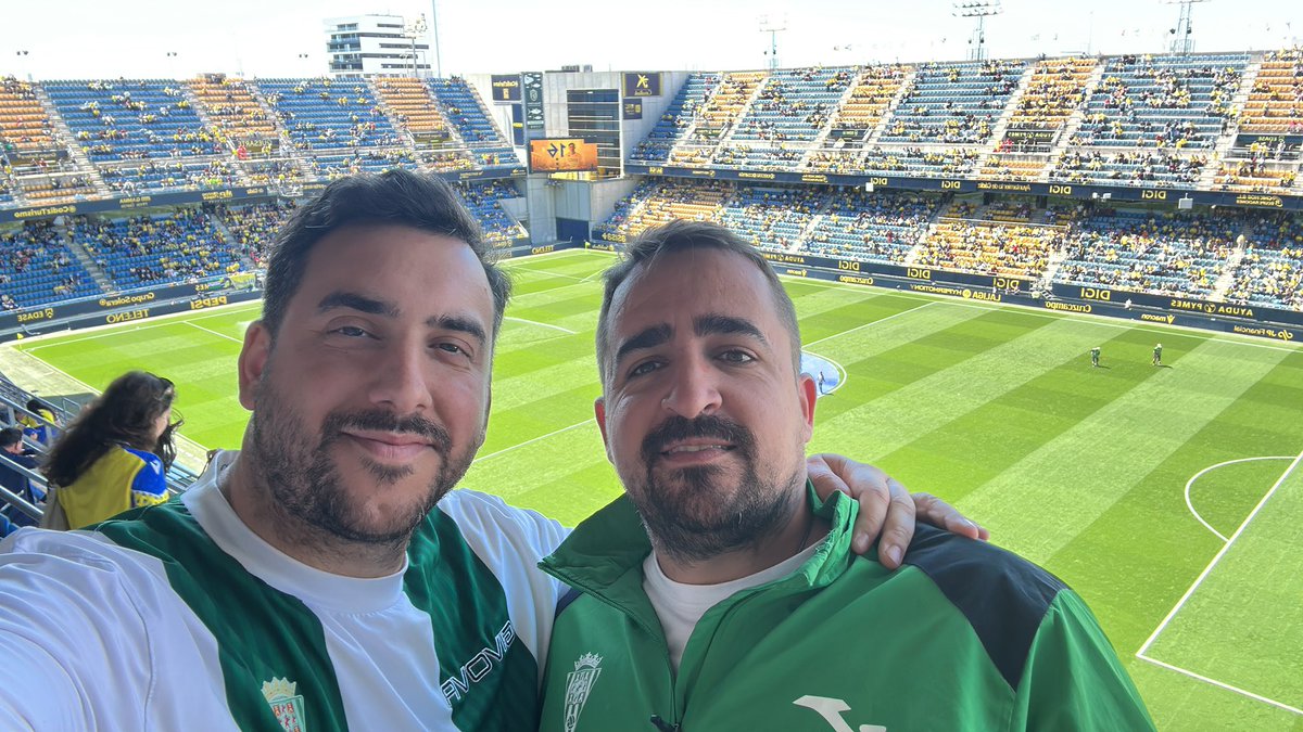 manolosk10's tweet photo. volvimos a la senda de la victoria en un espectacular fin de semana 👌

Cadiz nunca defrauda… 

#CadizCordoba #CCF https://t.co/cbiKmhkwsZ