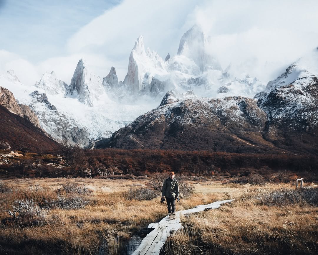 𝘄𝗮𝗻𝗱𝗲𝗿𝘁𝗿𝗮𝘃𝗲𝗹𝘀 tweet media