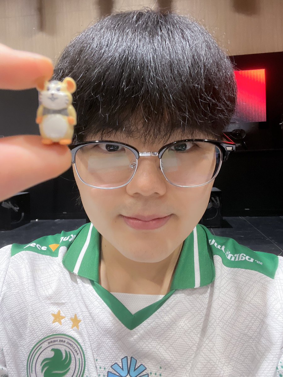 malzzang✸ tweet media