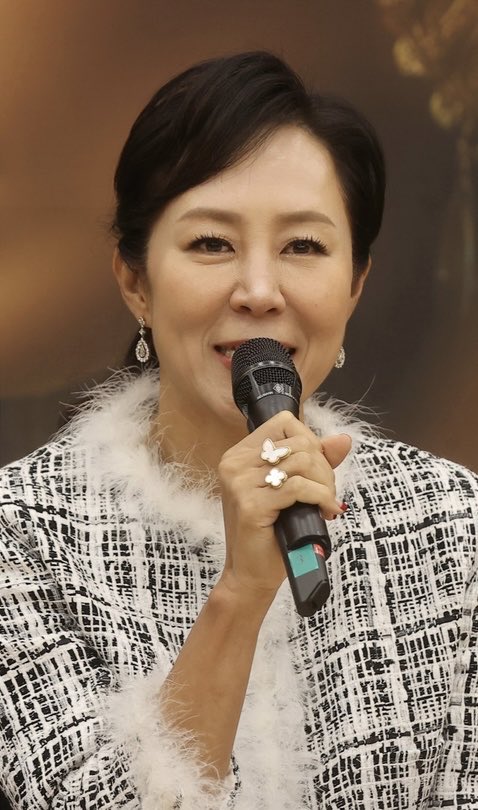 Opera with Opera News tweet media