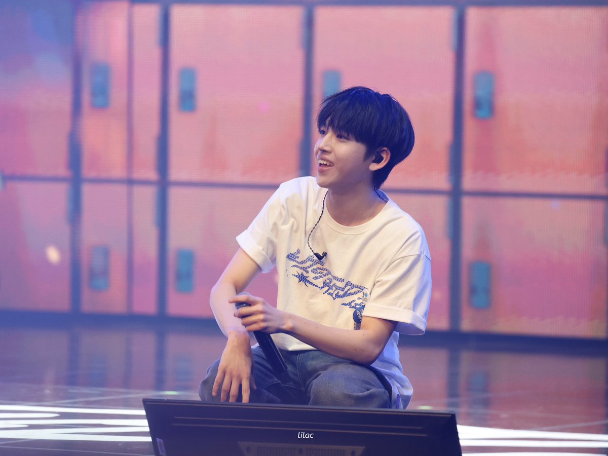 260403 IDID The 1st FAN-CON [WITHID it.]

민재야 아이돌이 되어줘서 고마워요♡

#IDID #아이딧 #KIMMINJAE #김민재