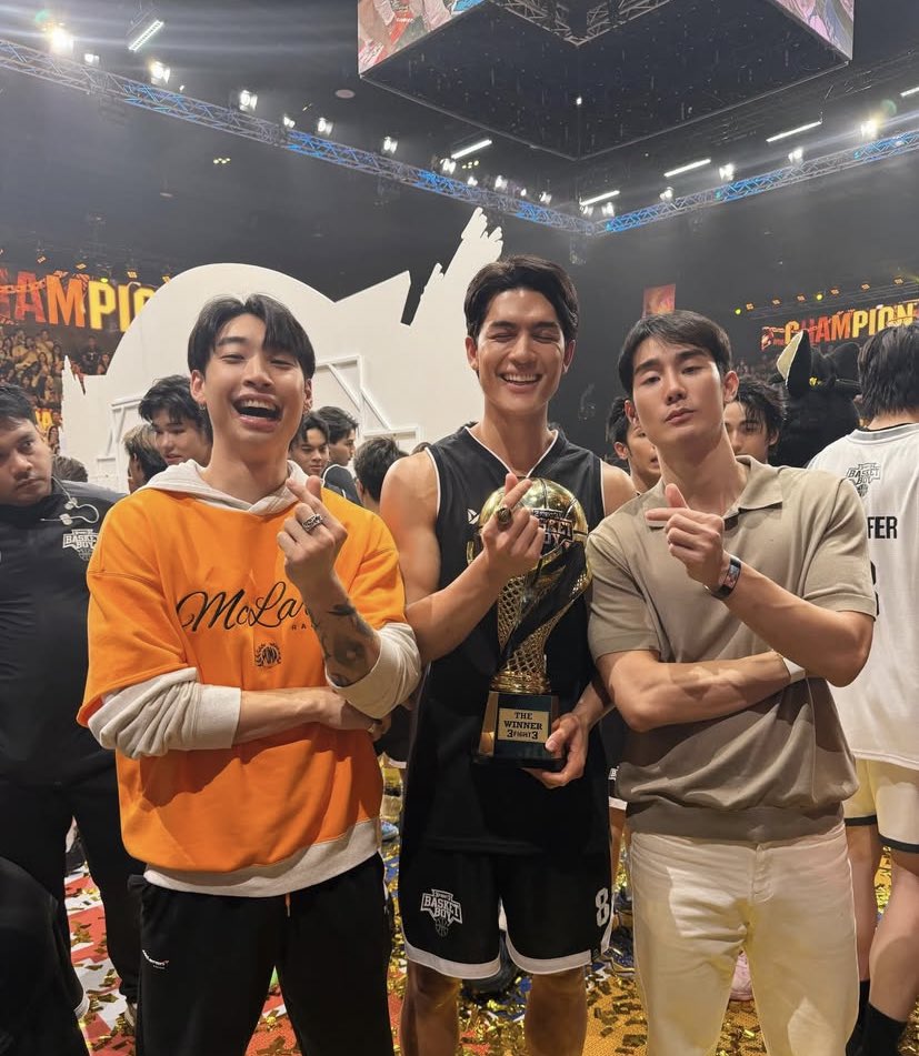 mon🍣 (rest) tweet media