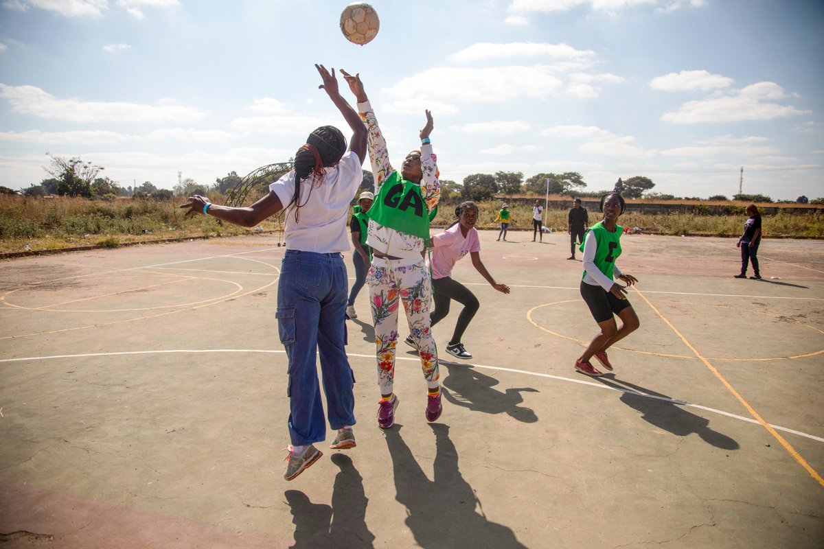 CAFOD's tweet photo. This Easter Monday is also the International Day of Sport for Development and Peace. 

In Zimbabwe, we supported the Catholic Commission for Justice and Peace in organising a Sports for Peace Day using friendly competition forge a sense of community, cooperation and hope. https://t.co/XRuMdwtb4D