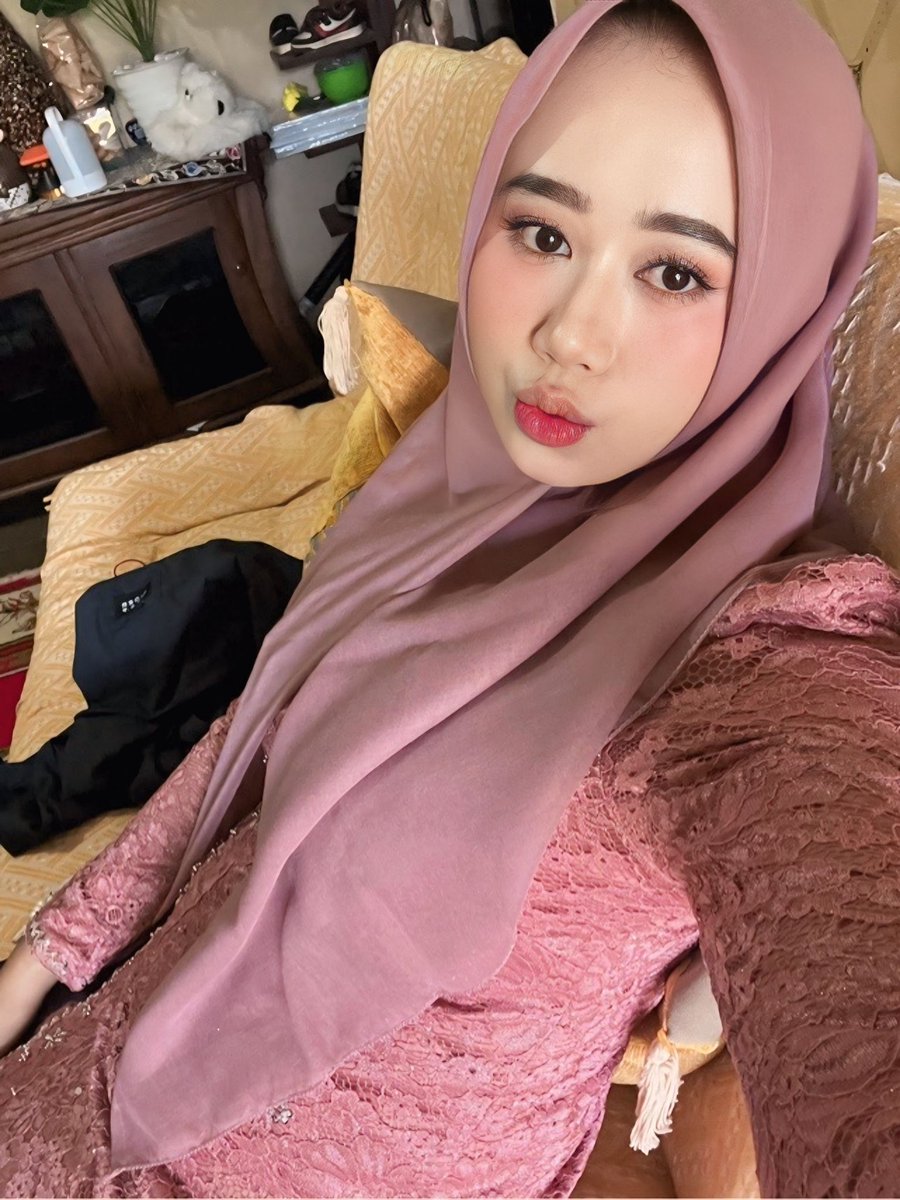 ulinpans's tweet photo. 🌸👛 https://t.co/z1qmK7hxLQ