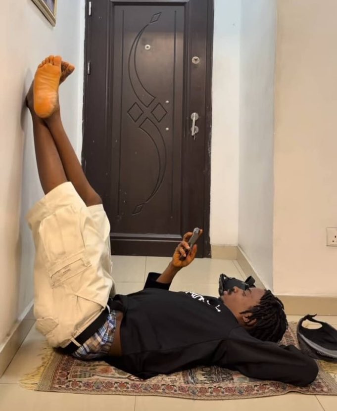 Analytical tweet media