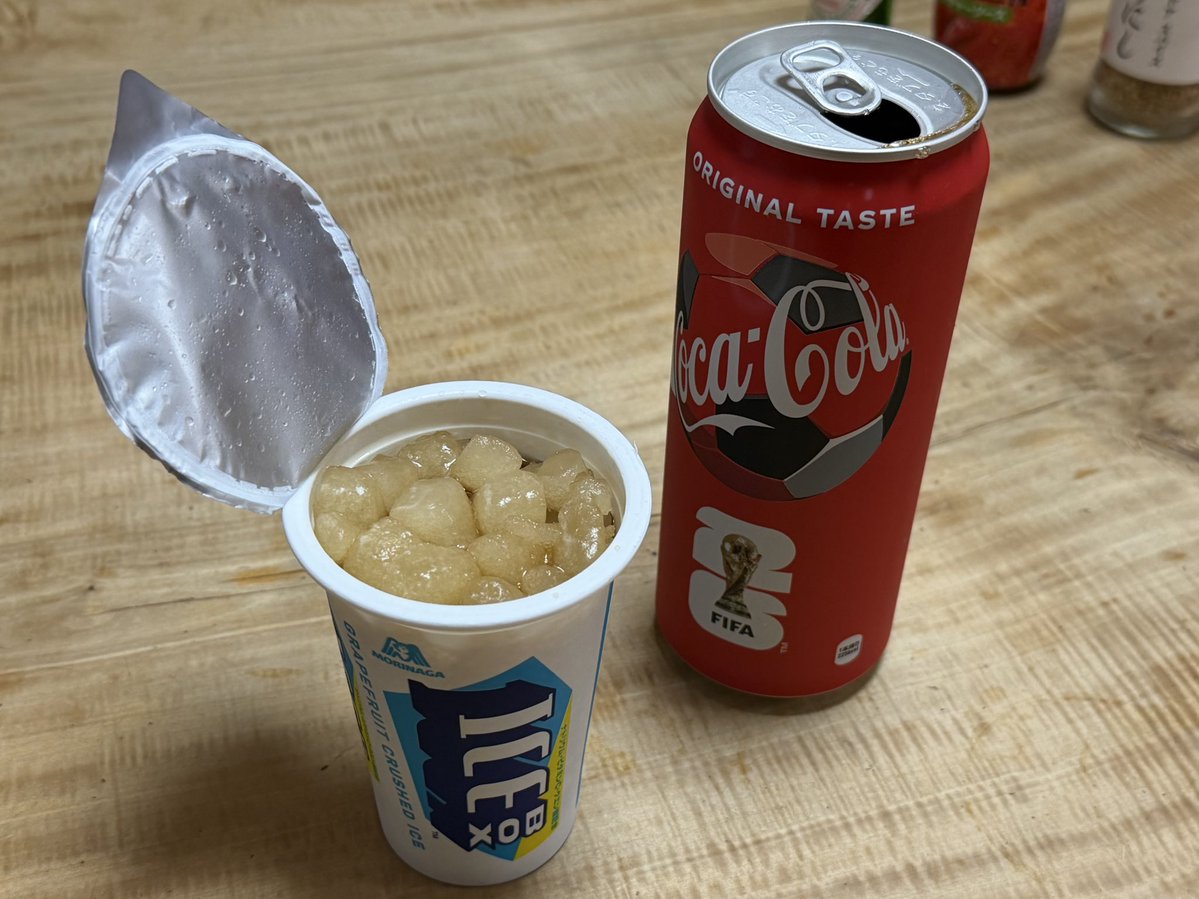 めんけん tweet media